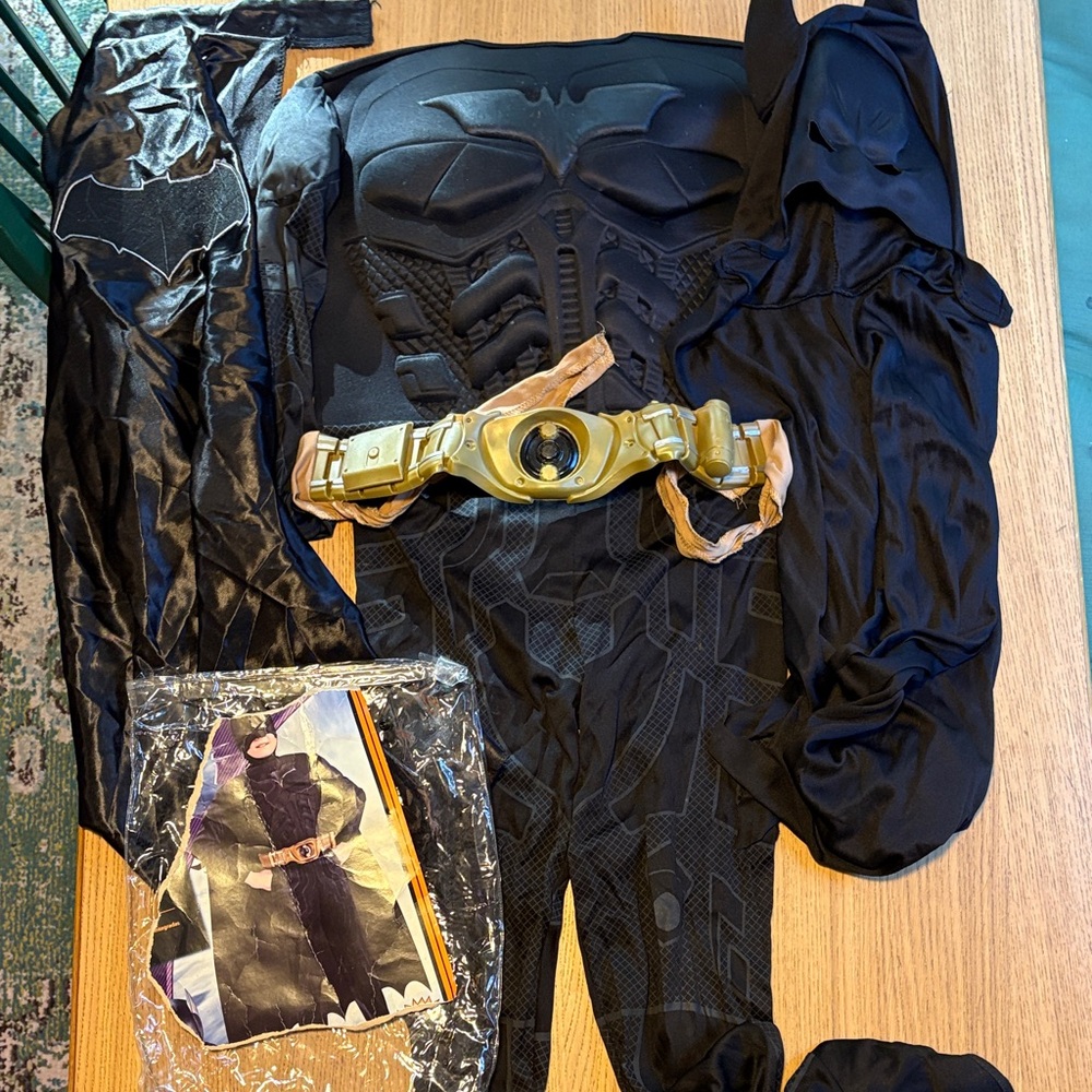 Kids Batman Costume with Gold Belt